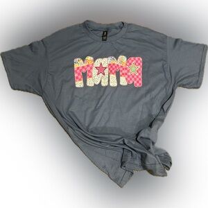 Gildan “Mama” T-Shirt